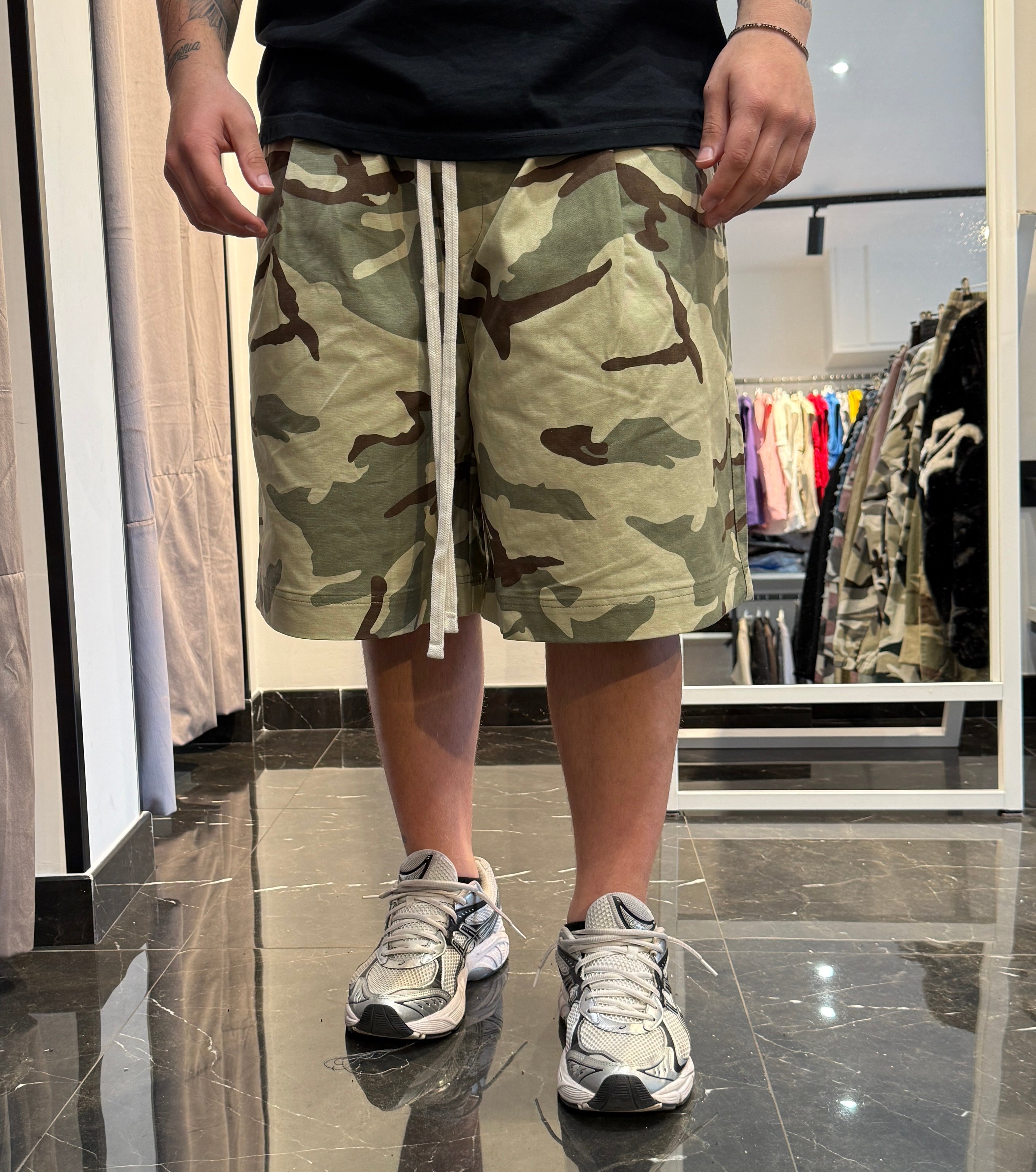 Pantaloncini mimetici over