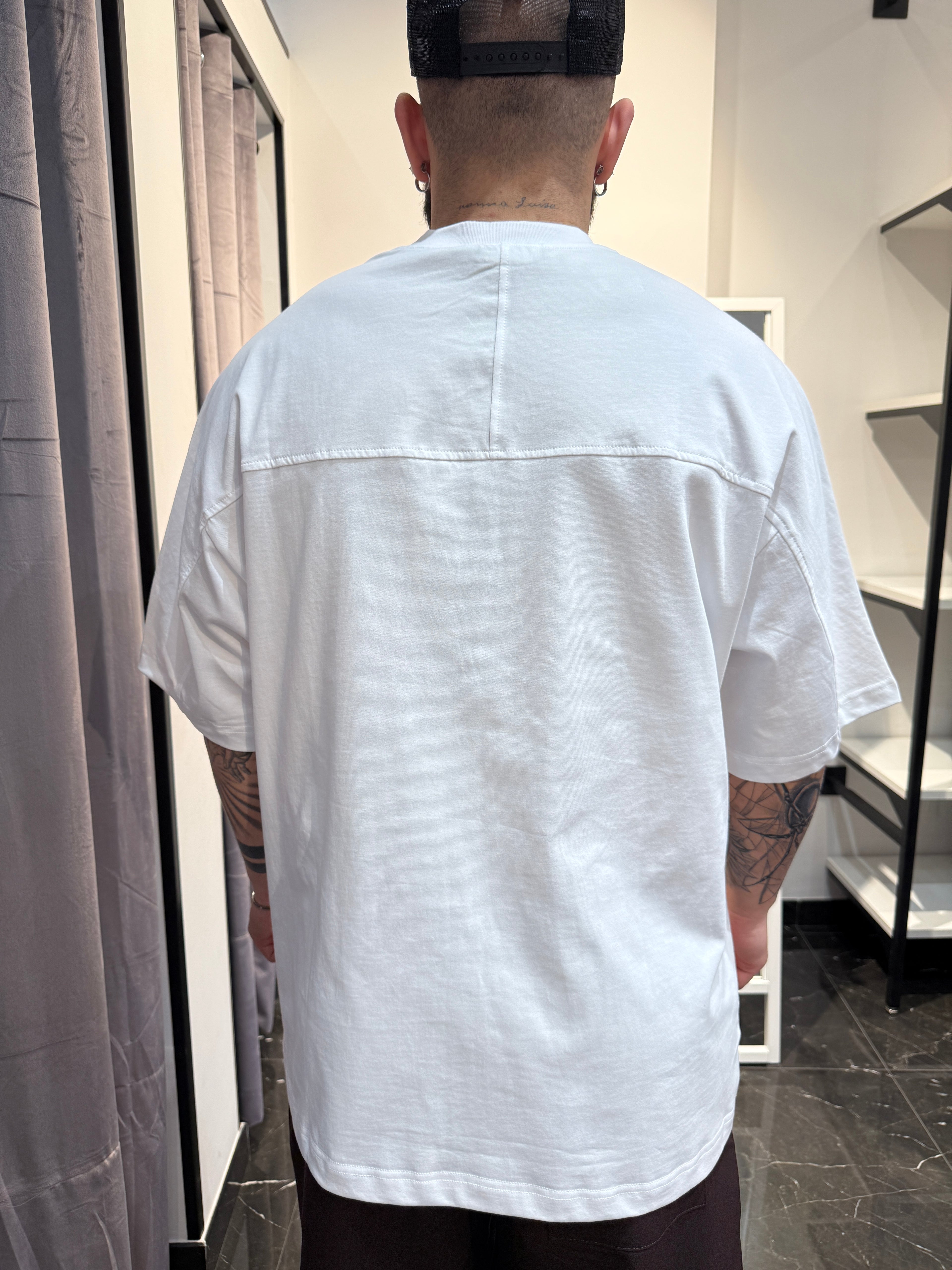 T-shirt maniche corte over
